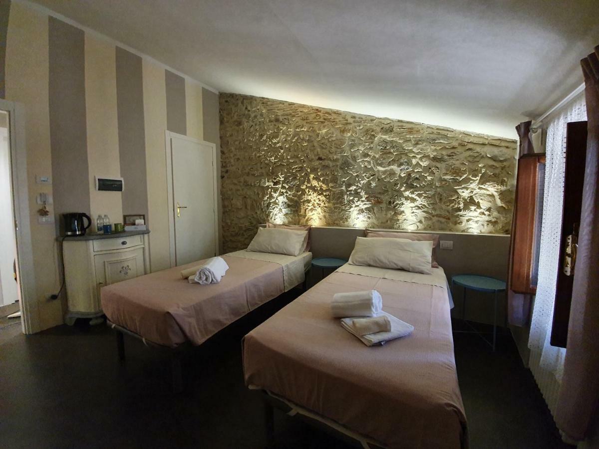 Casale di Pari Lo Scarabeo Bed & Breakfast エクステリア 写真